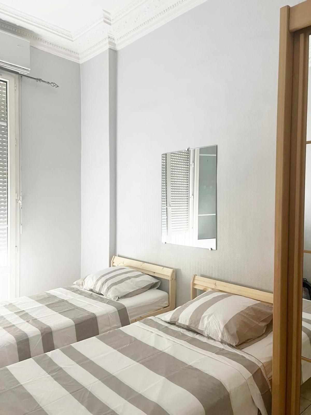 Spacieux Appartement Climatise Centre ニース エクステリア 写真
